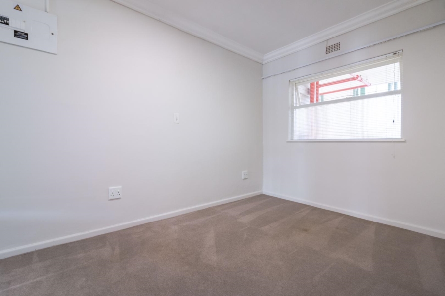 1 Bedroom Property for Sale in Three Anchor Bay Western Cape
